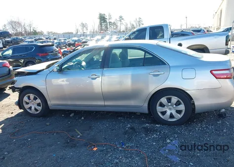 2007 Toyota Camry Le z USA, uszkodzony, nr VIN 4T1BE46K47U069931